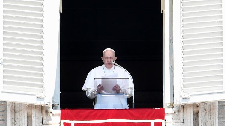 El papa Francisco expresó su preocupación por los incendios en el Amazonas (Photo by Filippo MONTEFORTE / AFP)