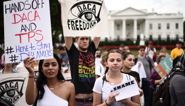 Protesta contra la suspensión del DACA en septiembre de 2017 (AFP PHOTO / Eric BARADAT)