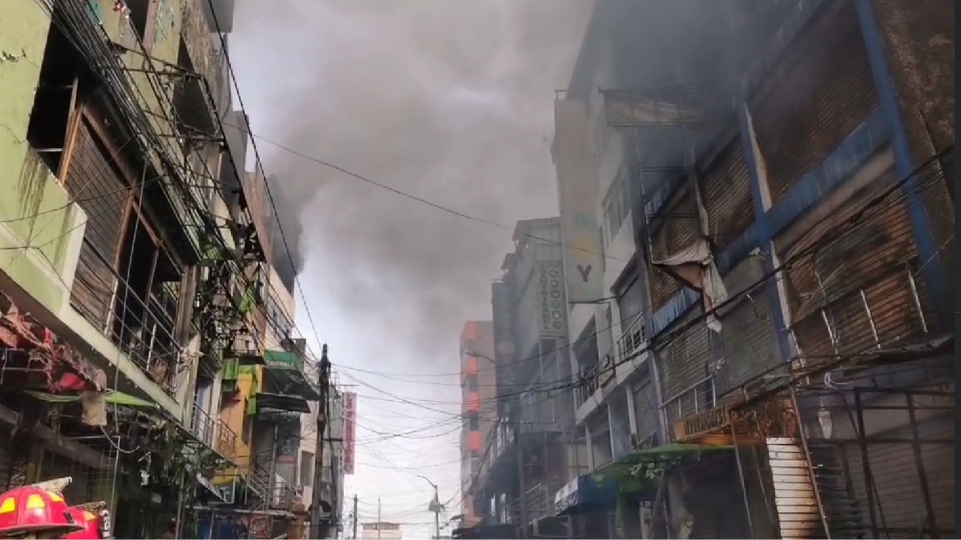 Incendio en Trujillo fue controlado por el CGBVP. (Sol Tvperu)