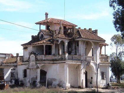 Villa-Arias, en el partido bonaerense de Coronel Rosales. Otro baluarte de nuestro patrimonio arquitectónico que está abandonado