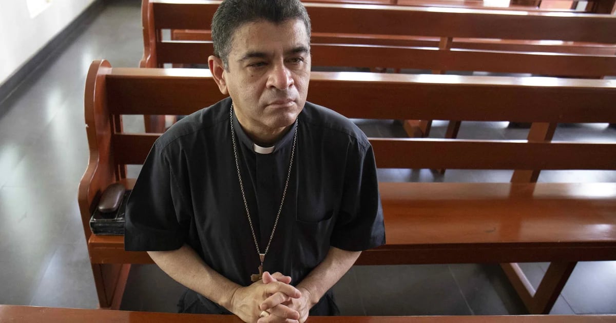 Nicaraguan Dictatorship Exiles Bishop Rolando Alvarez and 14 Priests