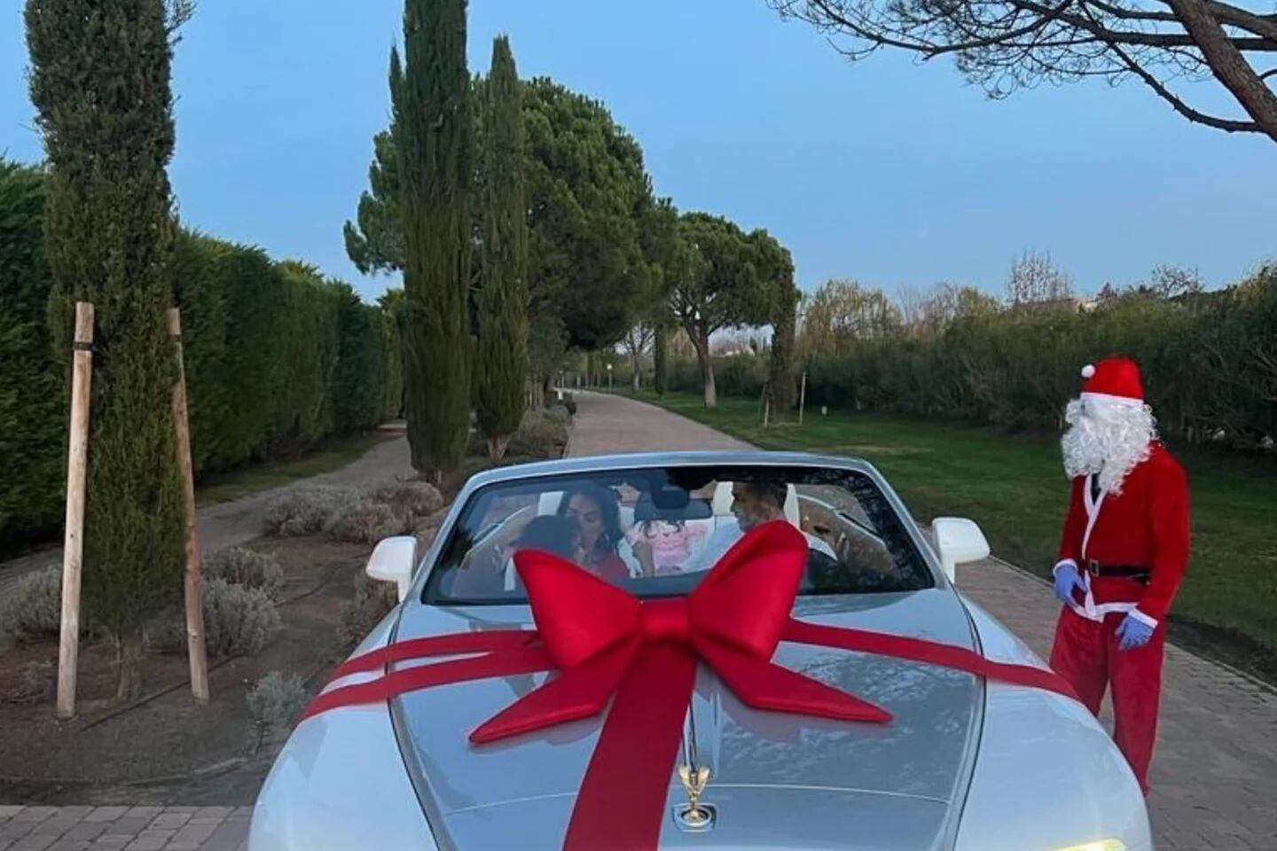 Georgina Rodríguez presume de sus lujosos regalos de Navidad: de Valentino  a Louis Vuitton