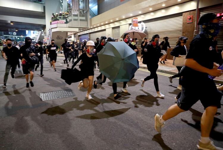 La Policía reprimió la marcha de este sábado (REUTERS/Athit Perawongmetha)