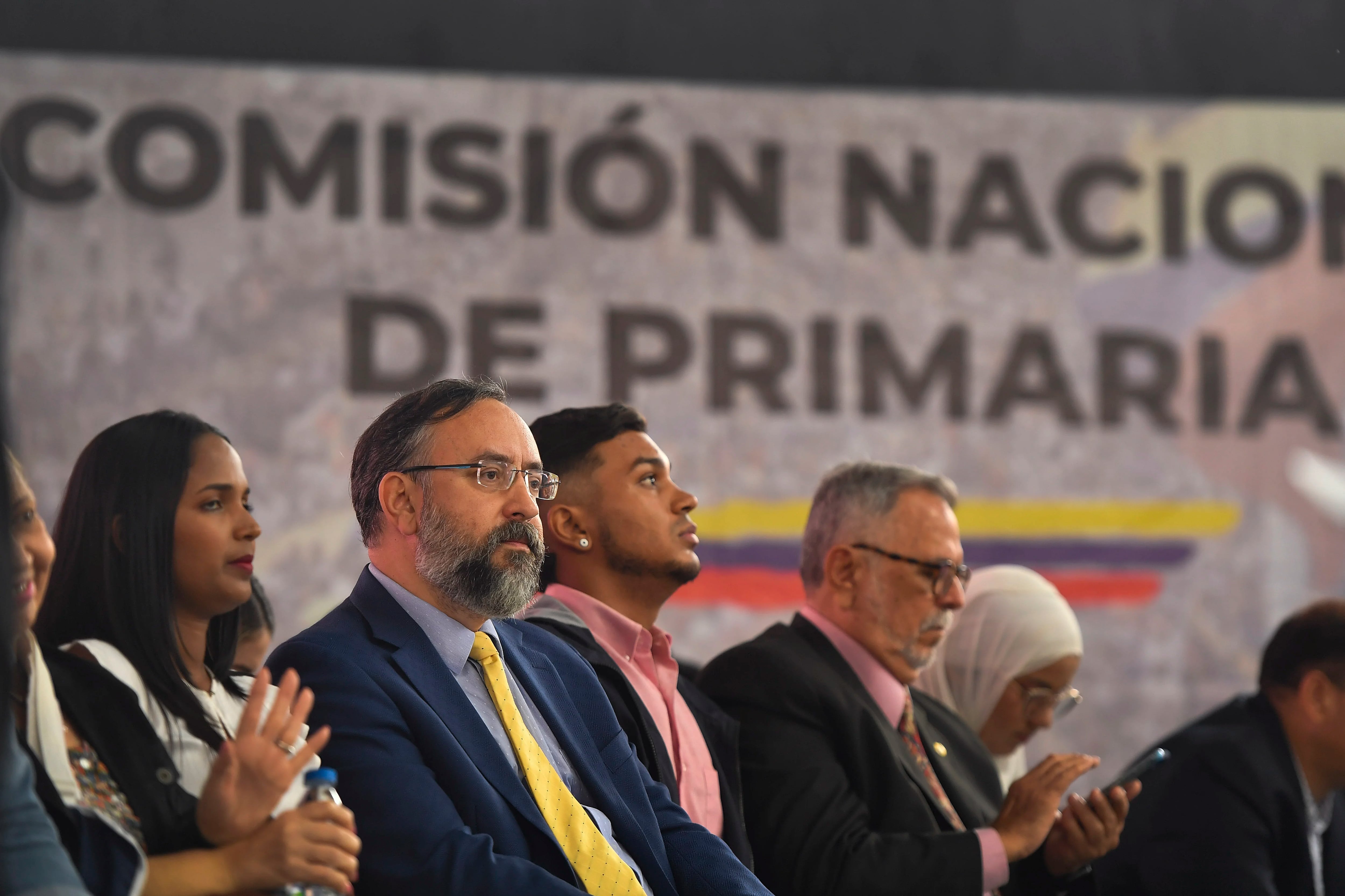 La oposición venezolana evaluará si acepta que el Consejo Electoral chavista intervenga en las elecciones primarias