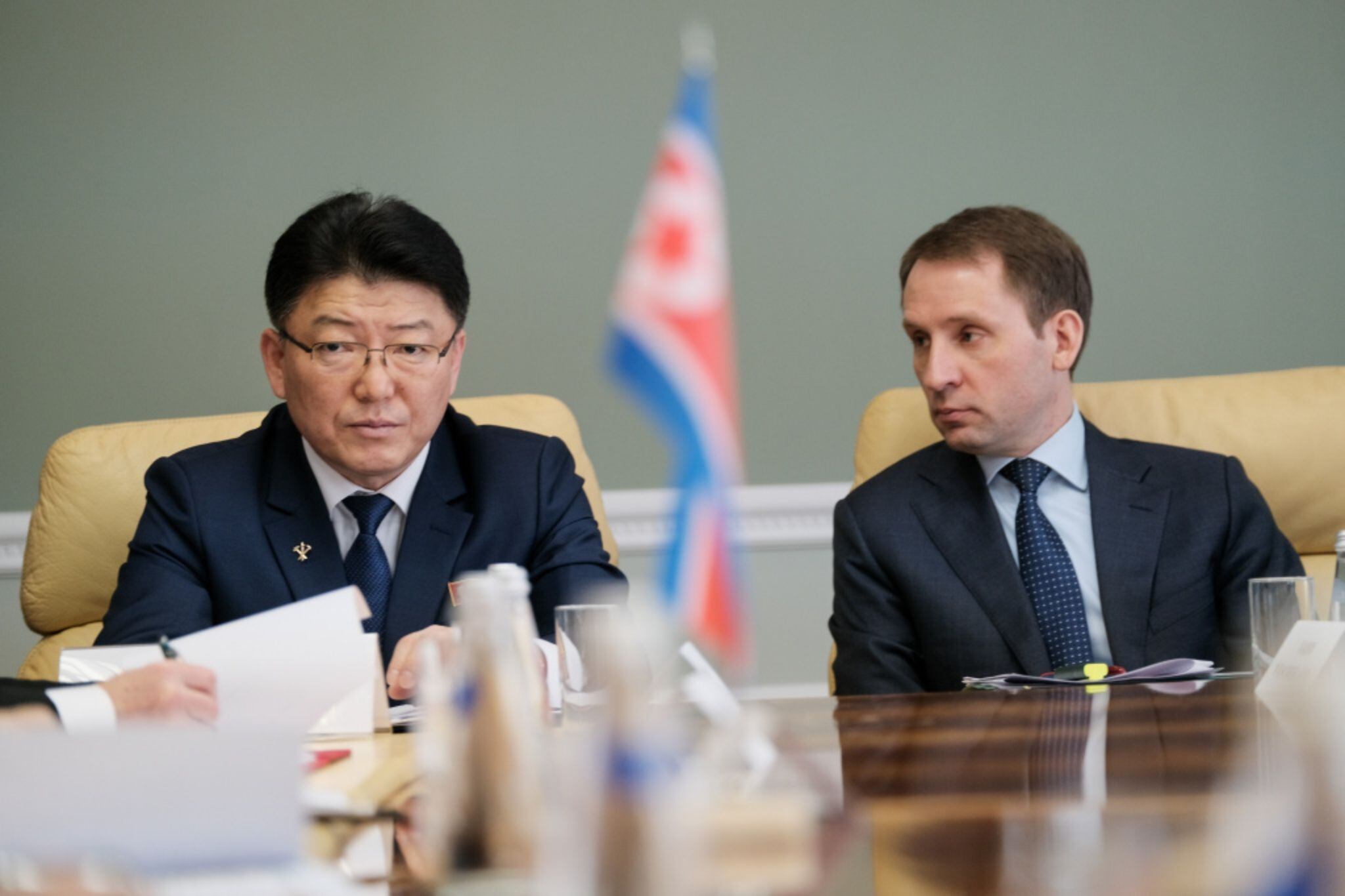 El ministro de Relaciones Económicas Externas de Corea del Norte, Yun Jong-ho, encabeza la comitiva, según informó el ministro de Recursos Naturales ruso, Alexándr Kozlov, en su canal de Telegram (EFE)