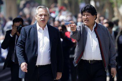 Alberto Fernandez con Evo Morales (Foto: Reuters)