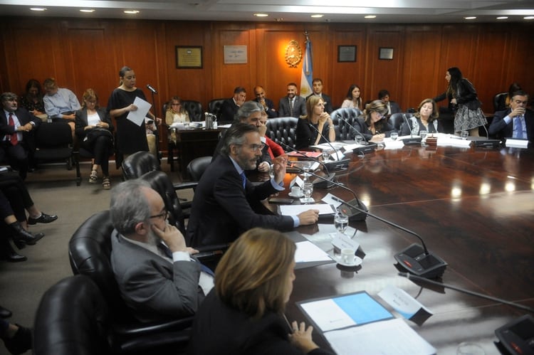 El juez Gustavo Hornos estuvo en el encuentro convocado por la Comisión de Reglamentación
