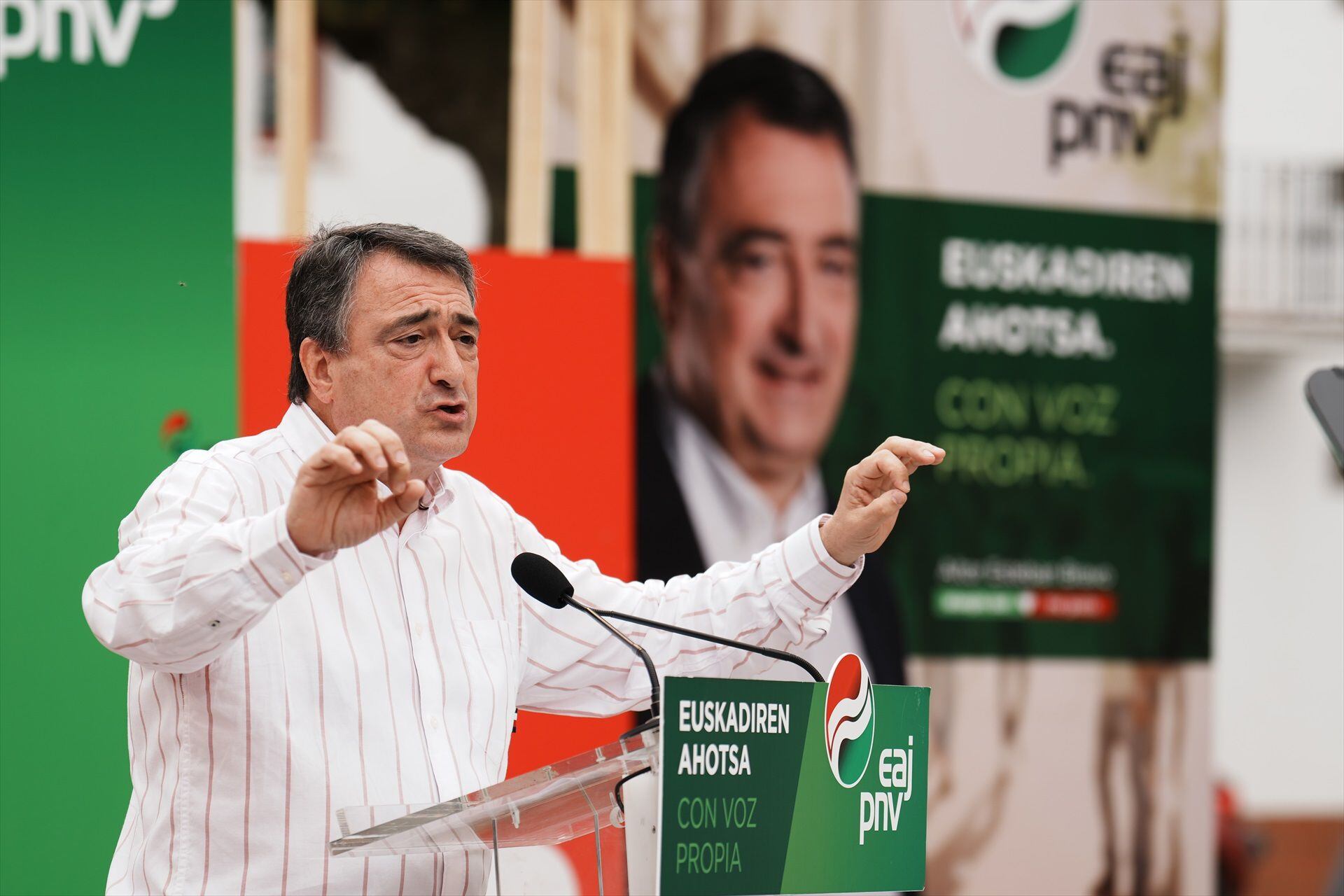 El portavoz del PNV en el Congreso, Aitor Esteban, durante un acto de campaña. (Europa Press)