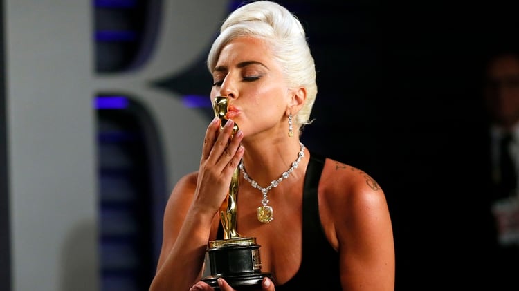 Lady Gaga se llevó un Oscar por su canción “Shallow” de la película a Star is Born (Reuters)