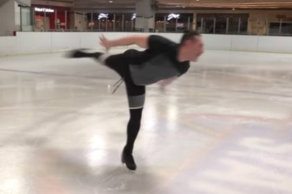 Daniel Urquiza fue campeón mundial en patinaje (Captura YouTube)