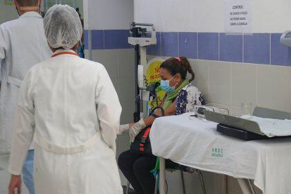 El Consejo Nacional de Salud de Bolivia (Conasa) anunció este jueves que desde el viernes y hasta el 28 de febrero entra en paro general en contra de la promulgación de la Ley de Emergencia Sanitaria (EFE/Juan Carlos Torrejón/Archivo)
