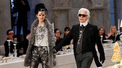 Stella Tennant en un desfile de Chanel  (AFP)