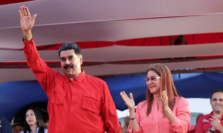 Nicolás Maduro y su esposa, Cilia Flores, durante un acto este miércoles (Reuters)