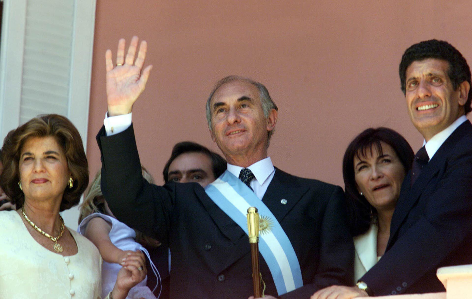 En 1999, Fernando De la Rúa llegó a la Presidencia y dos años después su gobierno colapsó. En la foto, Chacho Álvarez, el vicepresidente que con su renuncia inició el derrumbe de la Alianza   