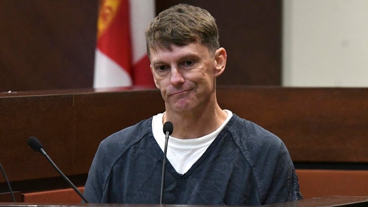 Brian Winchester frente a una corte de Florida. Allí se declaró culpable del secuestro de su amante, Denise Williams, pero la involucró en el asesinato de Mike Williams, su mejor amigo y esposo de ella (AP)