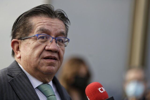 Exministro Fernando Ruíz enfrenta denuncia del ministro de Salud, Guillermo Alfonso Jaramillo - crédito Colprensa