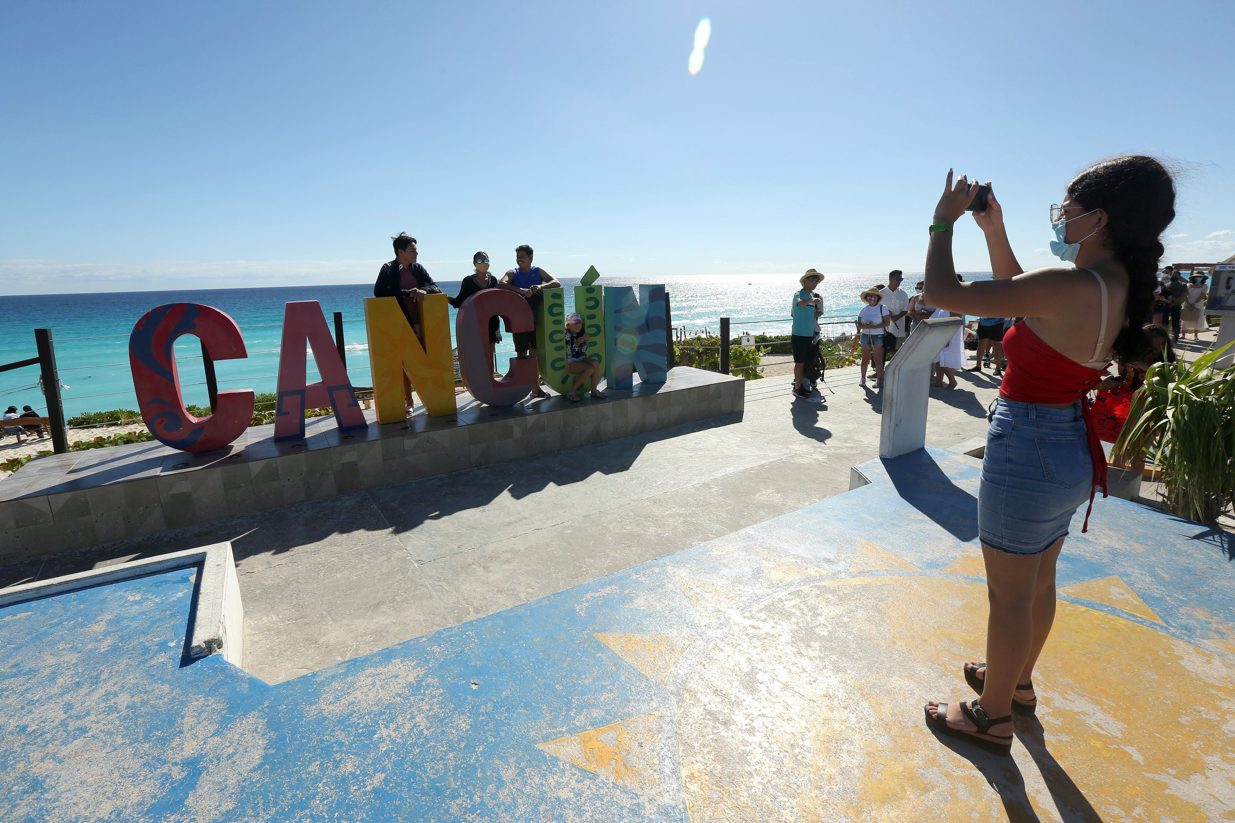 De acuerdo con el Instituto Nacional de Estadística y Geografía (Inegi), durante el segundo mes del año, nuestro país recibió 2.62 millones de turistas extranjeros. (Foto: EFE/Alonso Cupul/ Archivo)
