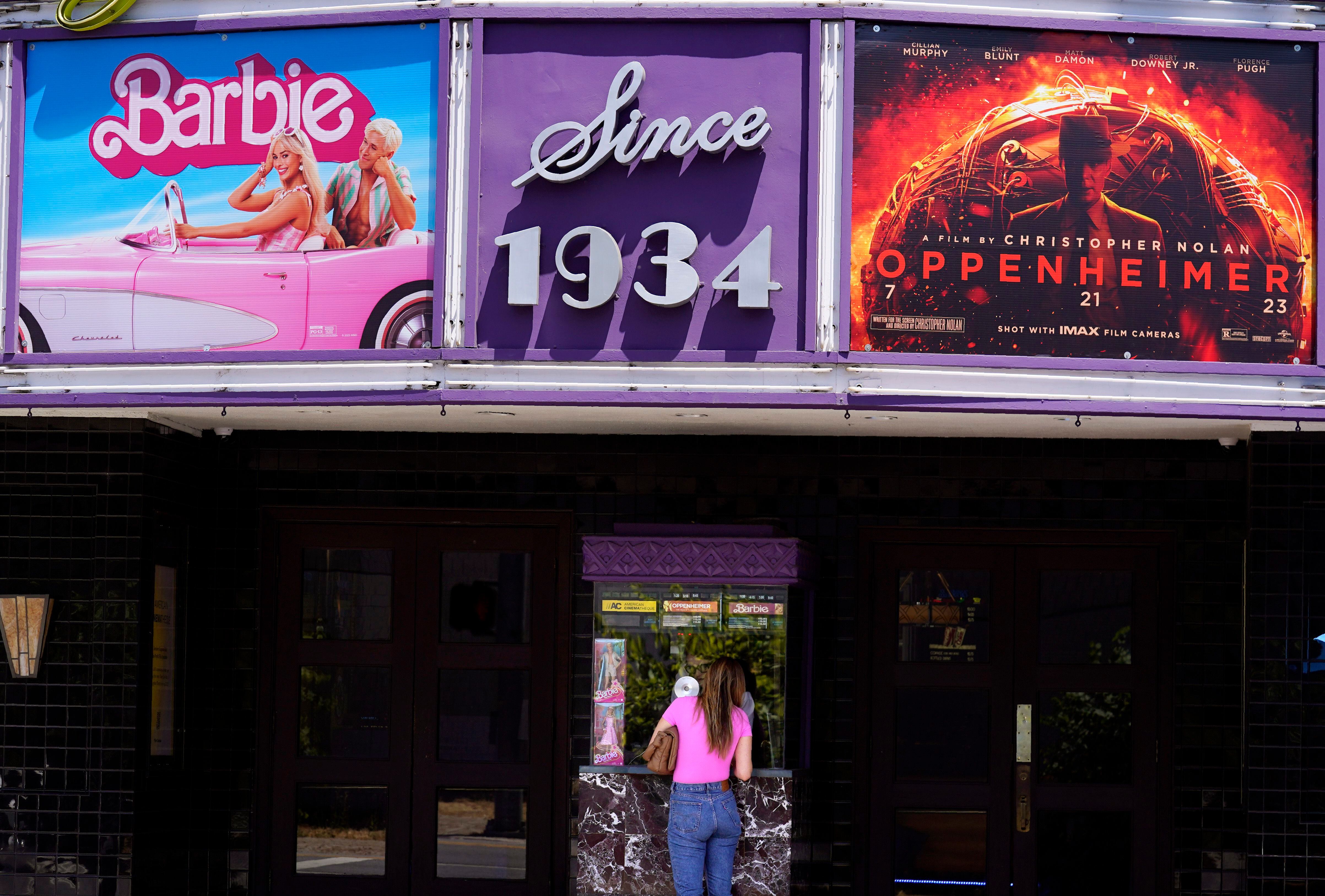 La fachada de un cine en Estados Unidos (Foto AP/Chris Pizzello, archivo)