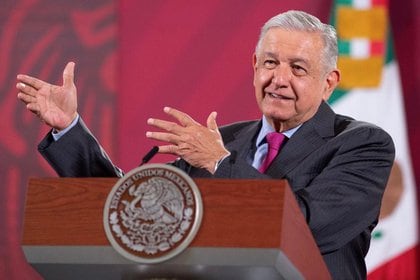 AMLO les dijo a los gobernadores que hay formas de ahorrar (Foto: Presidencia de México)
