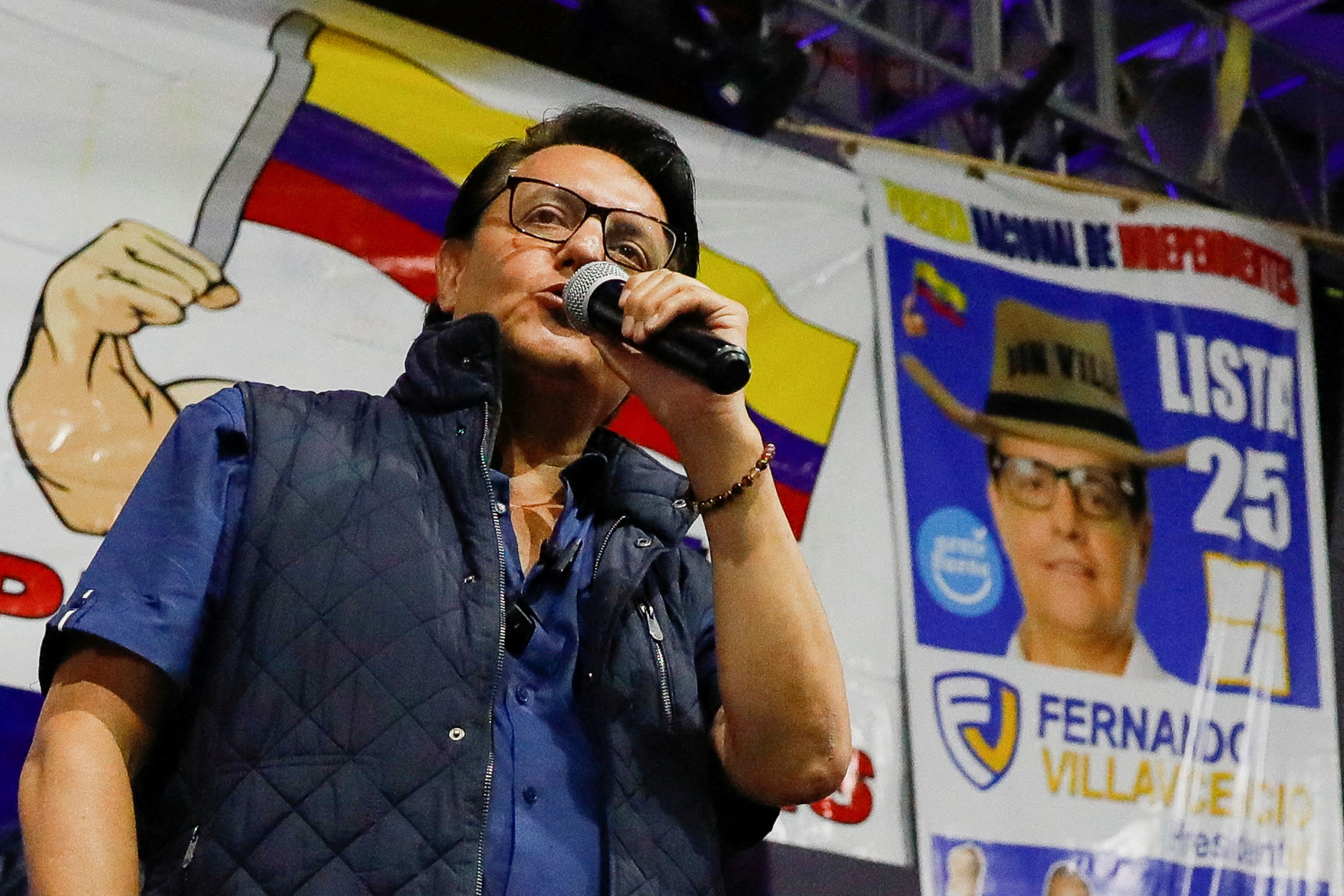El periodista y candidato a la presidencia de Ecuador, Fernando Villavicencio, en un acto de campaña poco antes de ser asesinado el 9 de agosto(REUTERS)