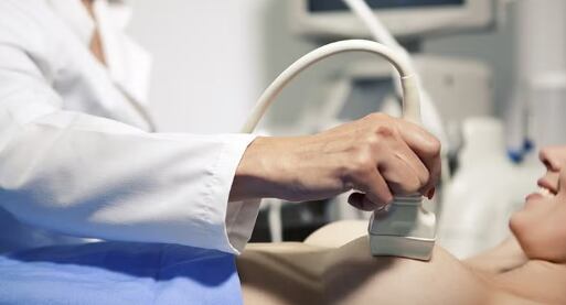 El ultrasonido mamario no sustituye a la mastografía (iStock)