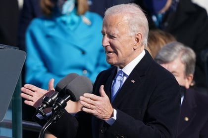 Biden durante su discurso inaugural. Foto: REUTERS/Kevin Lamarque