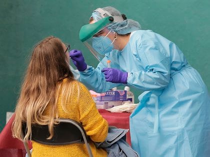 Durante los 5 meses, el equipo encontró 44 posibles reinfecciones  EFE/Gorka Estrada/ Archivo
