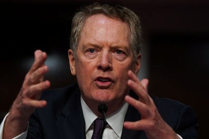 IMAGEN DE ARCHIVO.  El representante comercial de Estados Unidos, Robert Lighthizer, durante una audiencia del panel del Senado en Capitol Hill, Washington, EE. UU., 17 de junio de 2020. Anna Moneymaker / Pool vía REUTERS