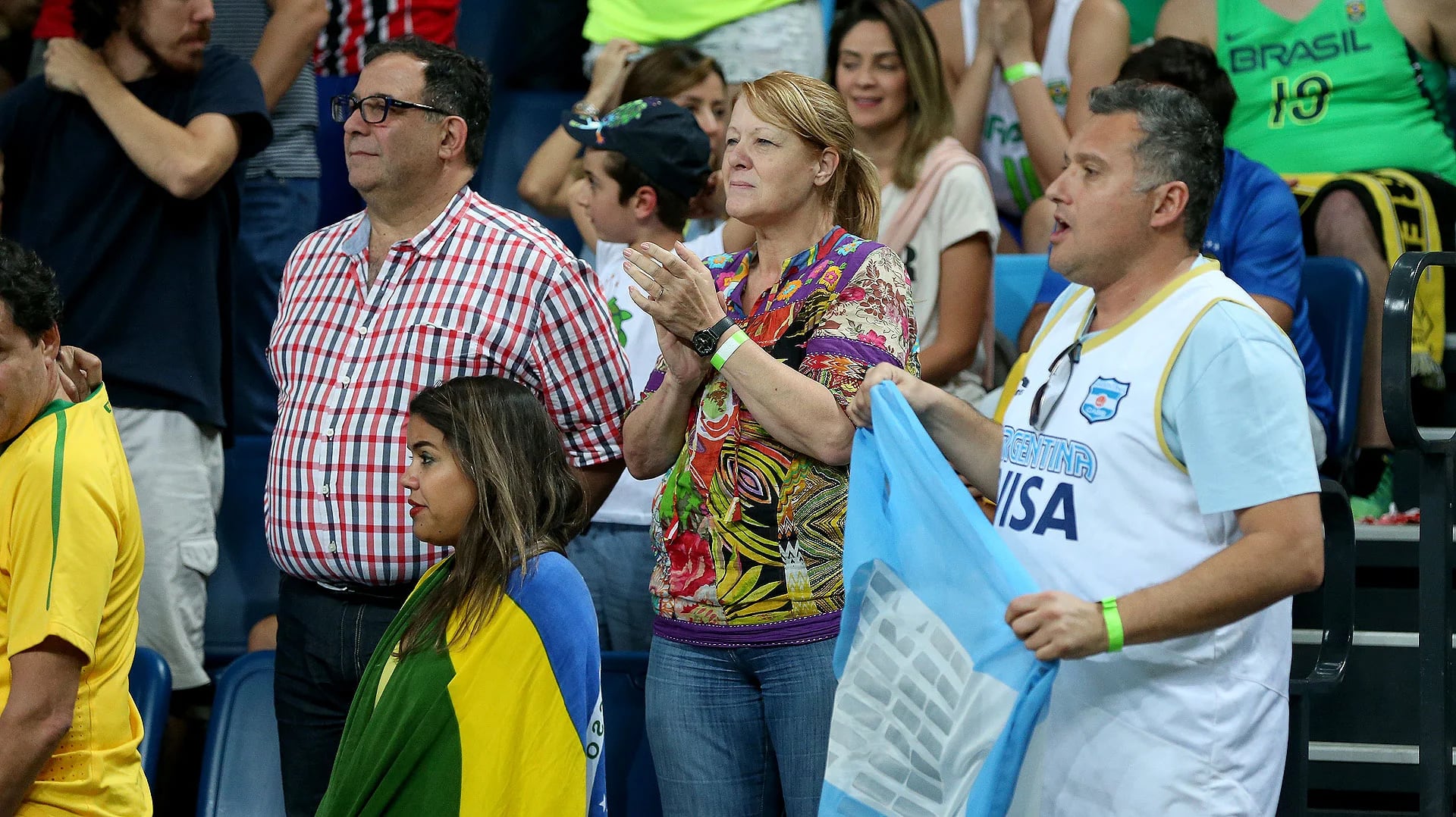 Junto a su marido Juan Carlos Laprovittola en Río de Janeiro durante los Juegos Olímpicos, alentando a su hijo Nicolás (Nicolás Stulberg)