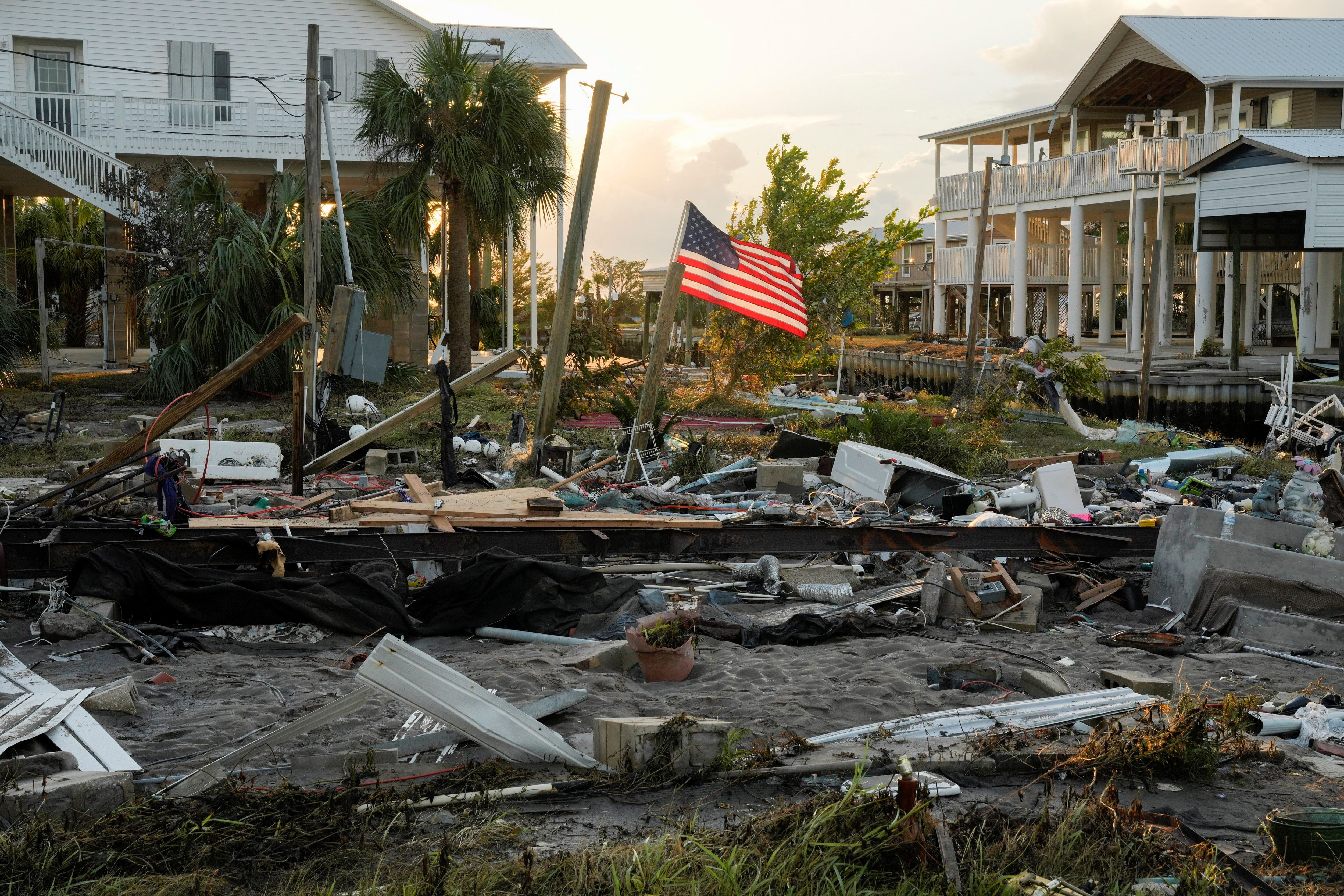 Los daños provocados por Idalia en Horseshoe Beach, Florida (REUTERS/Cheney Orr)
