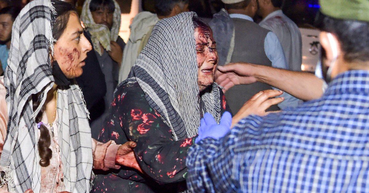 Se registraron nuevas explosiones cerca del aeropuerto de Kabul y reportan  al menos 60 muertos - Infobae