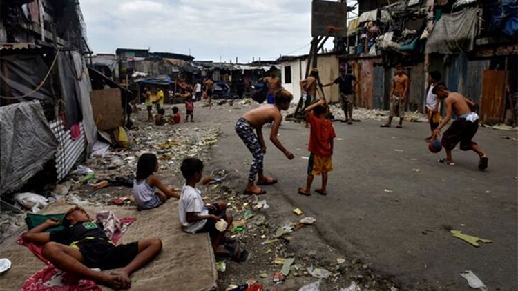La pobreza en los chicos menores de 14 años ya supera la mitad de la población del segmento (Getty)
