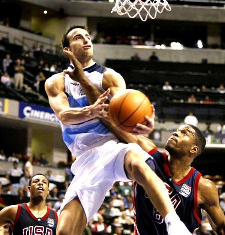 Manu Ginóbili, la gran figura del equipo subcampeón del mundo en 2002 (CABB)