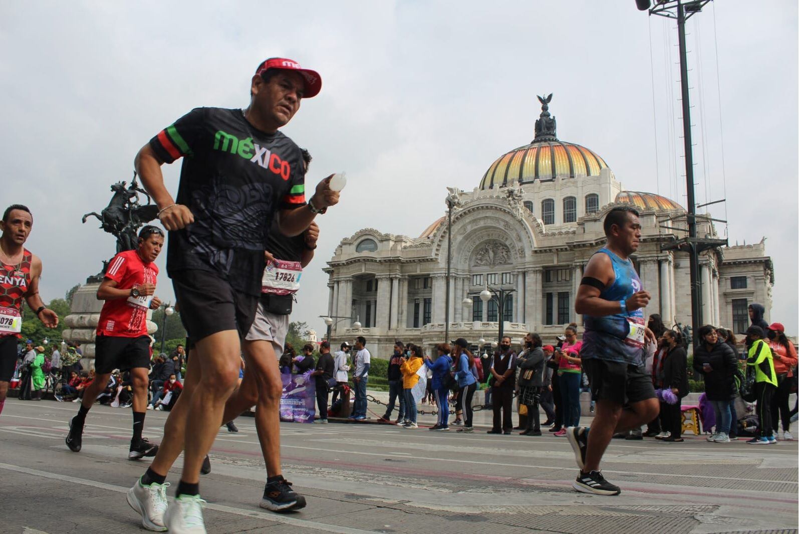 Maratón CDMX 2022 - maraton de la ciudad de méxico telcel 2022 - maraton telcel cdmx 2022 - bebidas adulteradas maraton cdmx 2022