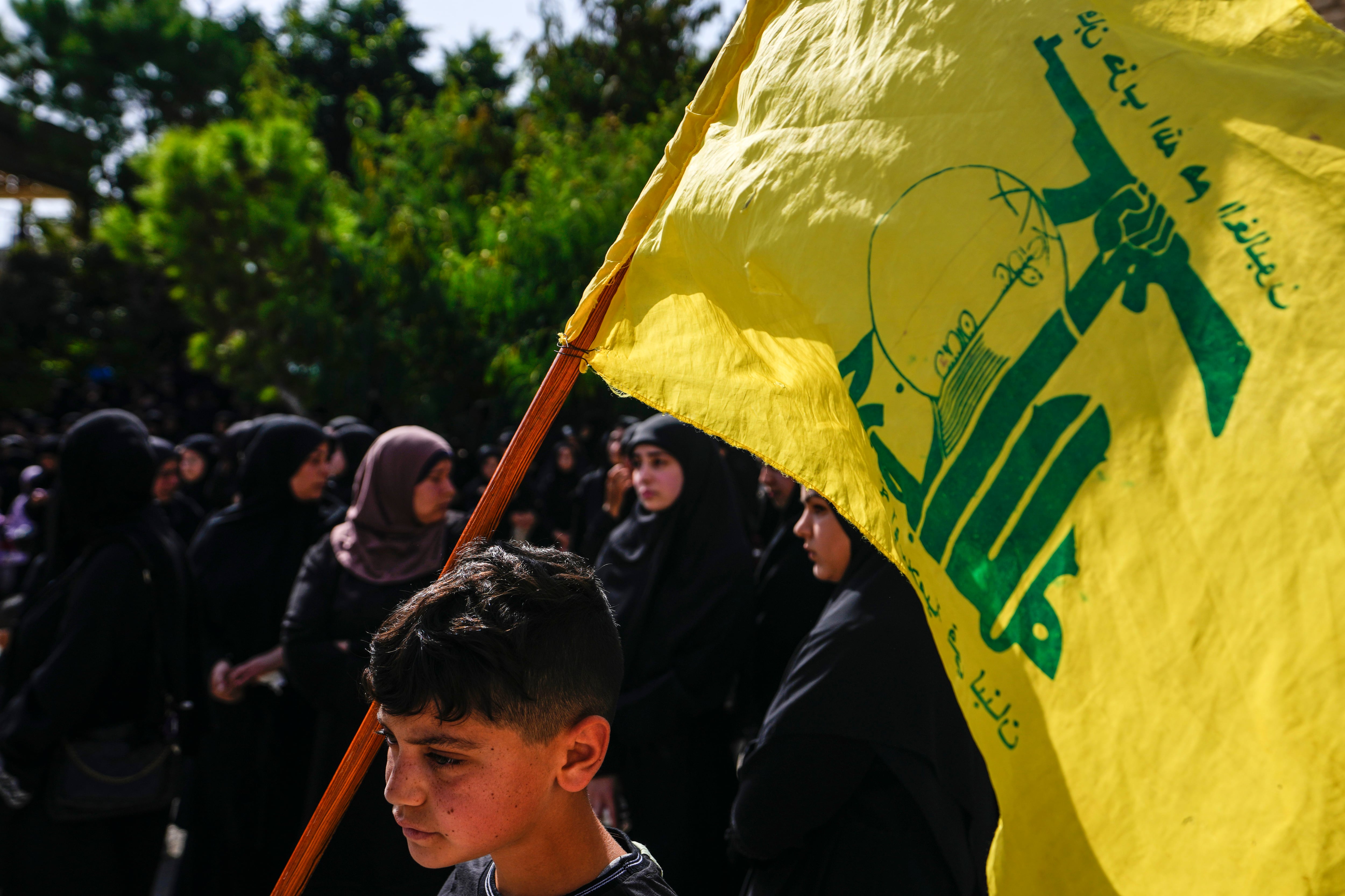 Las fuerzas terrestres de Hezbollah podrían aumentar si, al igual que lo que sucedió en la guerra en Siria, se le agregan soldados voluntarios de Afganistán, Pakistán, Siria e Irak (Foto AP/Hassan Ammar)