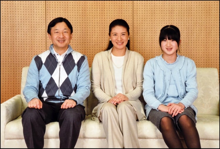 La era Reiwa, con el emperador Naruhito, la emperatriz Masako y la princesa Aiko.