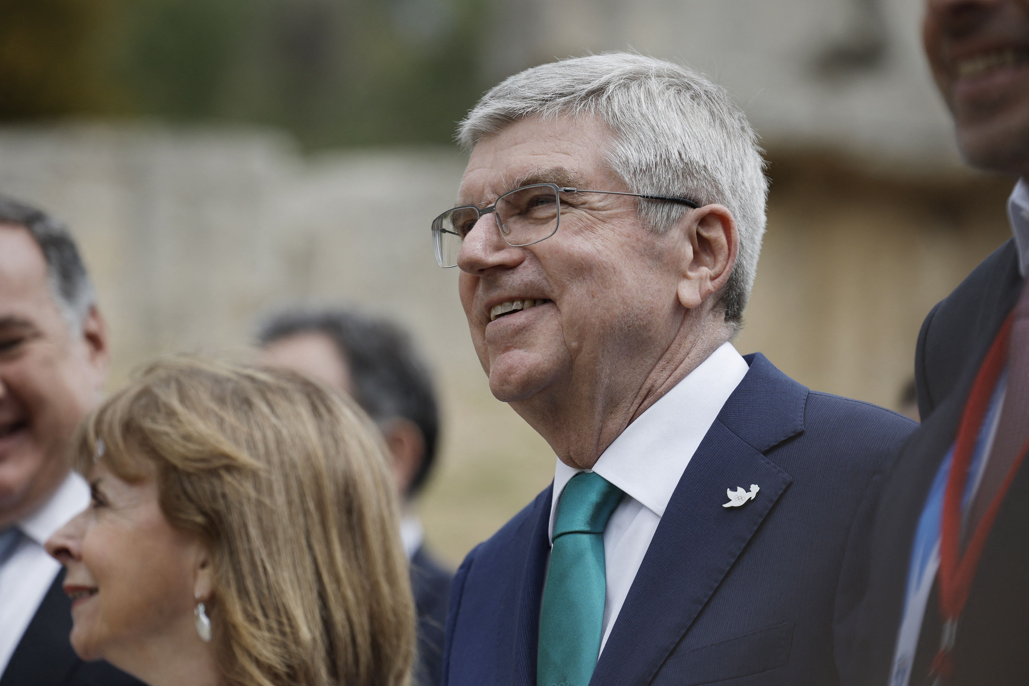 Thomas Bach, presidente del COI, en la ceremonia de encendido de la llama olímpica en Grecia