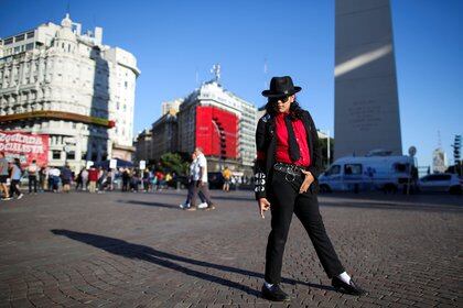 Sus pasos y estilo siguen siendo imitados por fans de todo el mundo, (REUTERS/Agustin Marcarian)