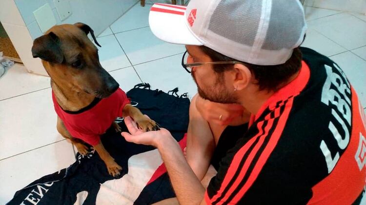 Mello decidió rifar su entrada para las semifinales de la Copa Libertadores para ayudar a su perro