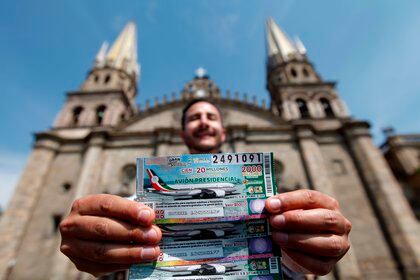 Son 4.1 millones de billetes de lotería los que se han vendido (Foto: EFE/ Francisco Guasco)
