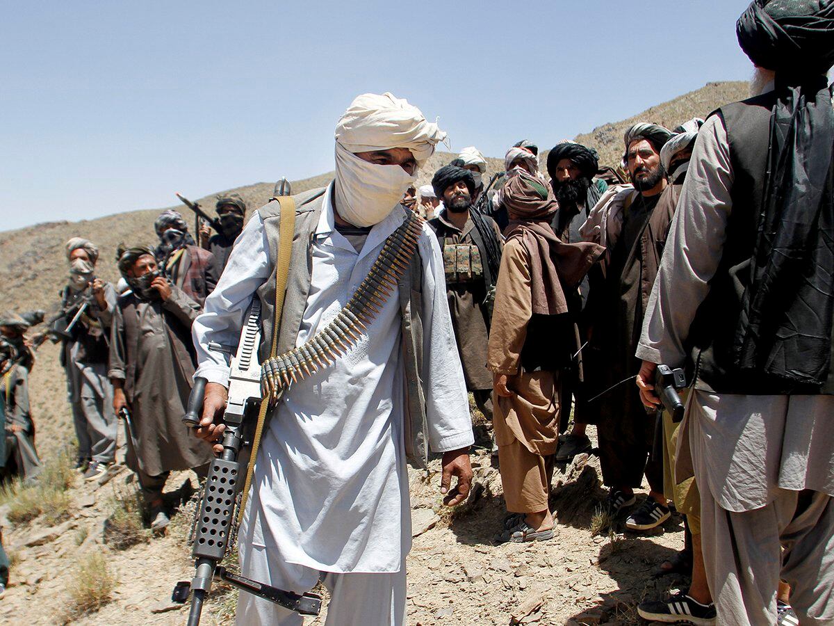 El gobierno de Afganistán acusó a los talibanes de frenar la paz con sus  últimos ataques - Infobae