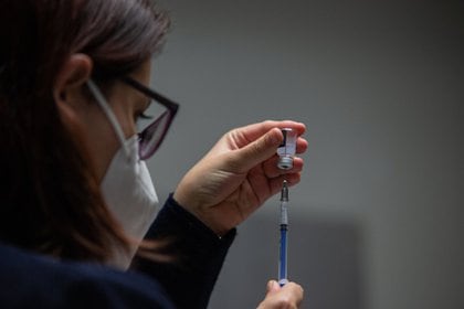 El estudio contempla la aplicación de la vacuna CureVac a 8,000 voluntarios (Foto: Demian Chávez / cuartoscuro)