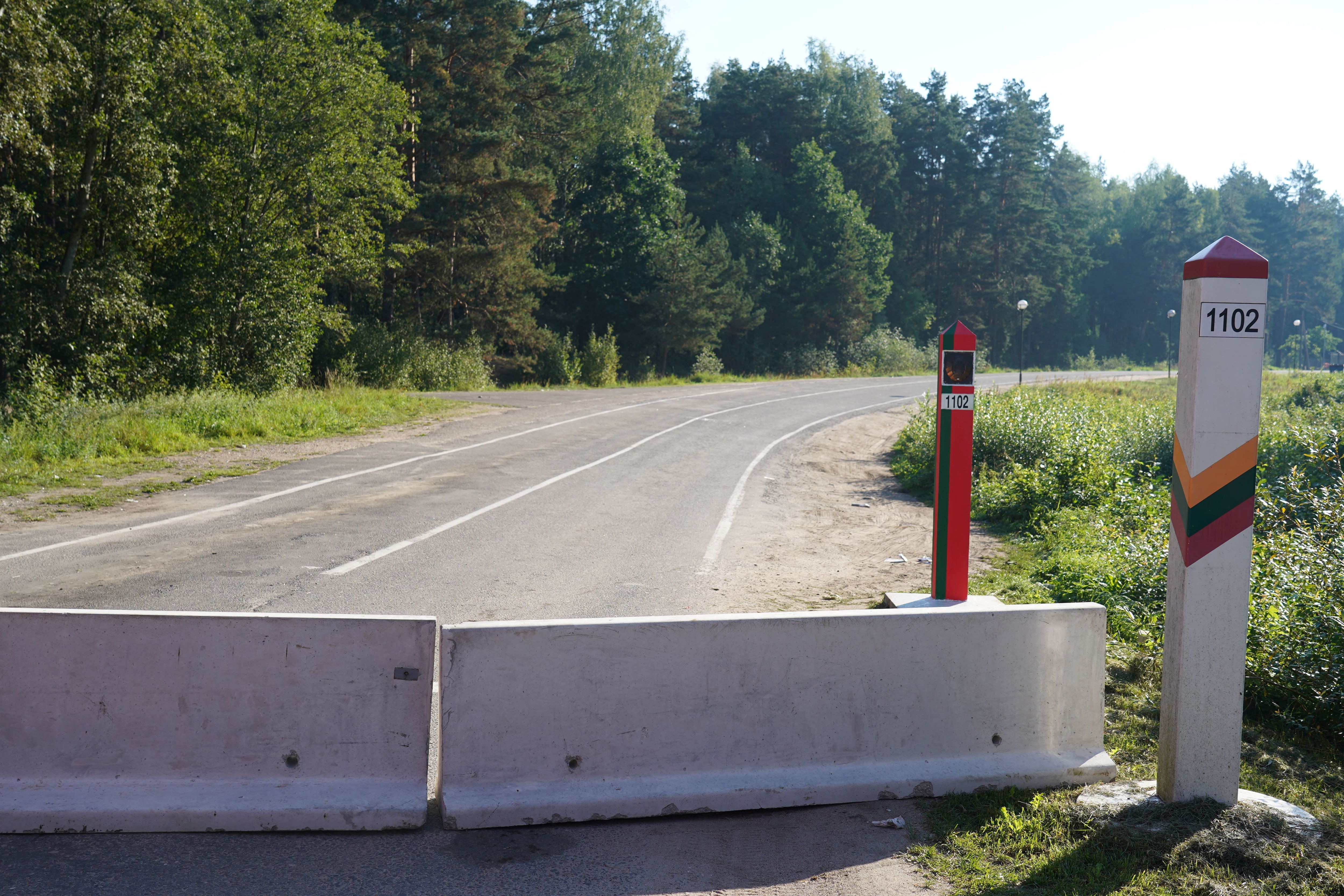 Bloqueos de hormigón en el paso fronterizo con Bielorrusia en Sumskas, Lituania, 18 de agosto de 2023. REUTERS/Janis Laizans