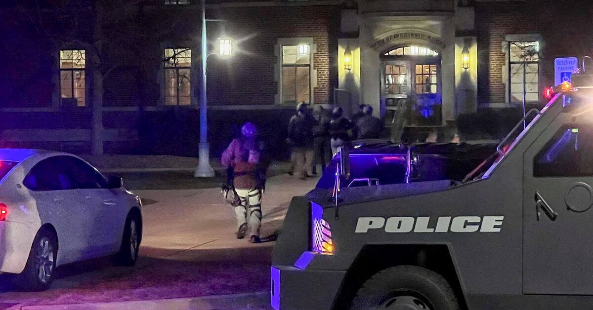 Shooting leaves 3 dead, 5 injured at University of Michigan