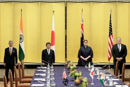 FOTO DE ARCHIVO: Representantes de India, Japón, Australia y Estados Unidos Mike Pompeo antes de una reunión ministerial del Quad en Tokio, Japón, el 6 de octubre de 2020. Kiyoshi Ota / Pool vía REUTERS