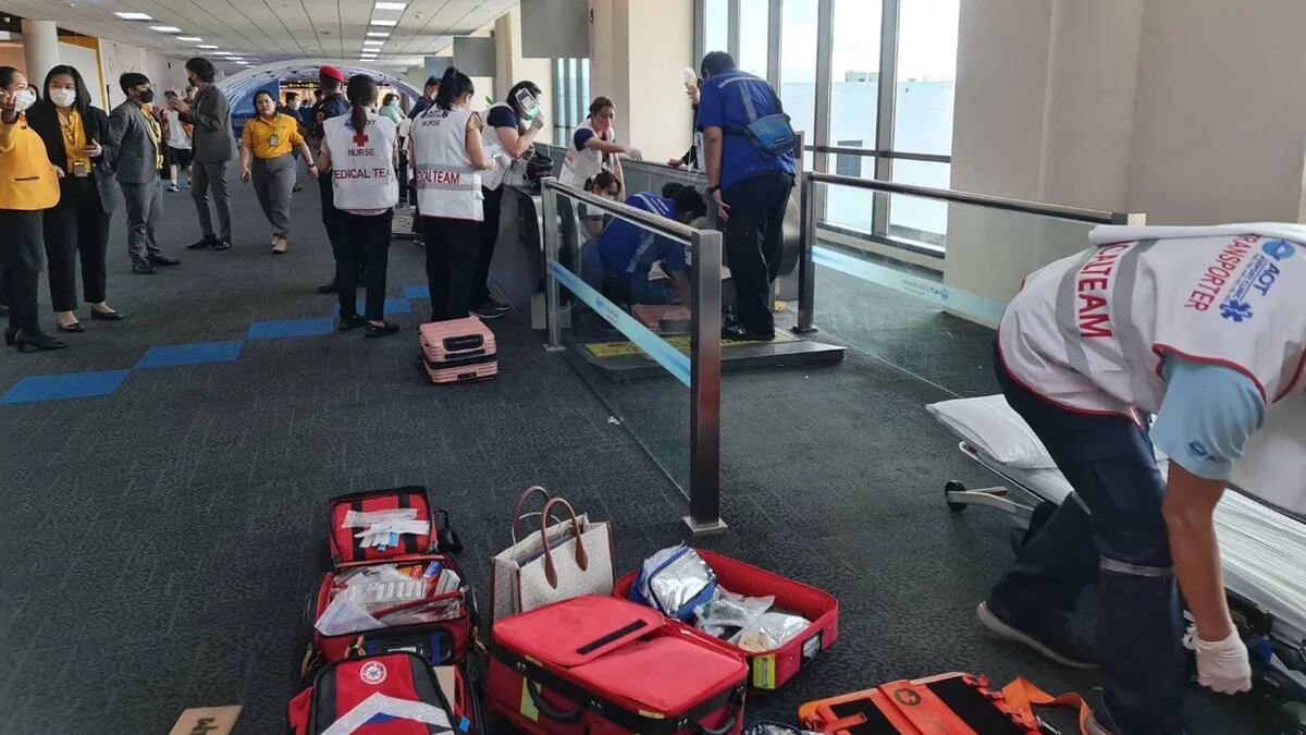 Una Turista Perdió Una Pierna En El Aeropuerto De Bangkok Luego De Quedar Atrapada En Una