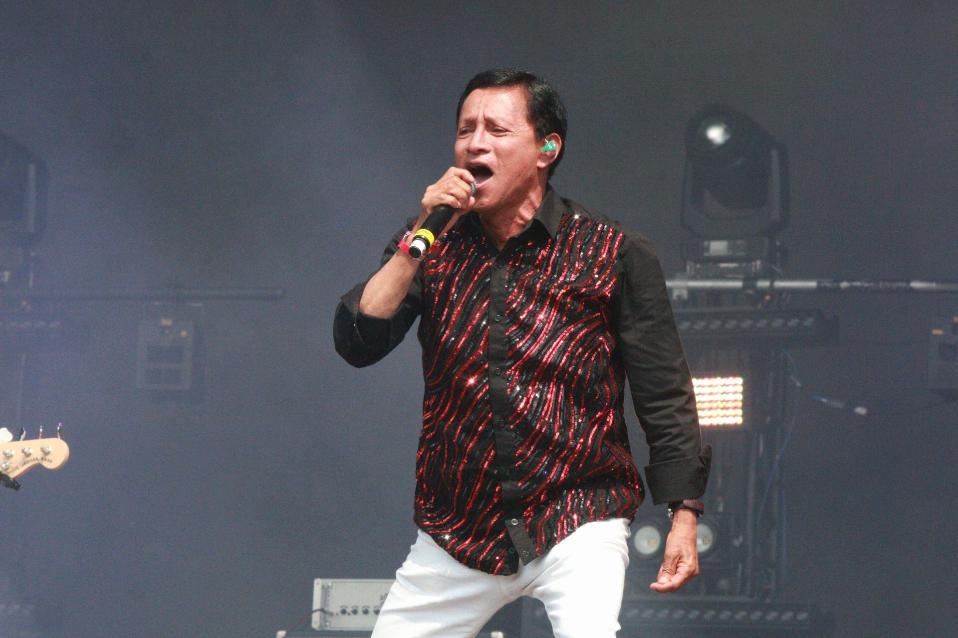 Son Rompe Pera lives Latino