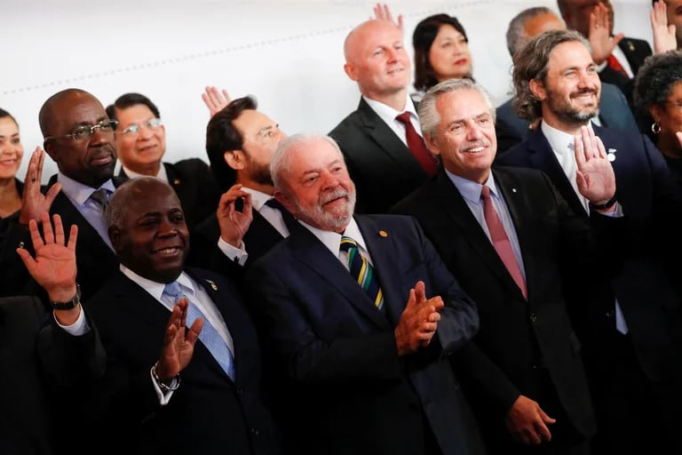 Sea durante su investidura o en el marco de la Celac, Lula se ha reunido en su primer mes con 15 mandatarios extranjeros 