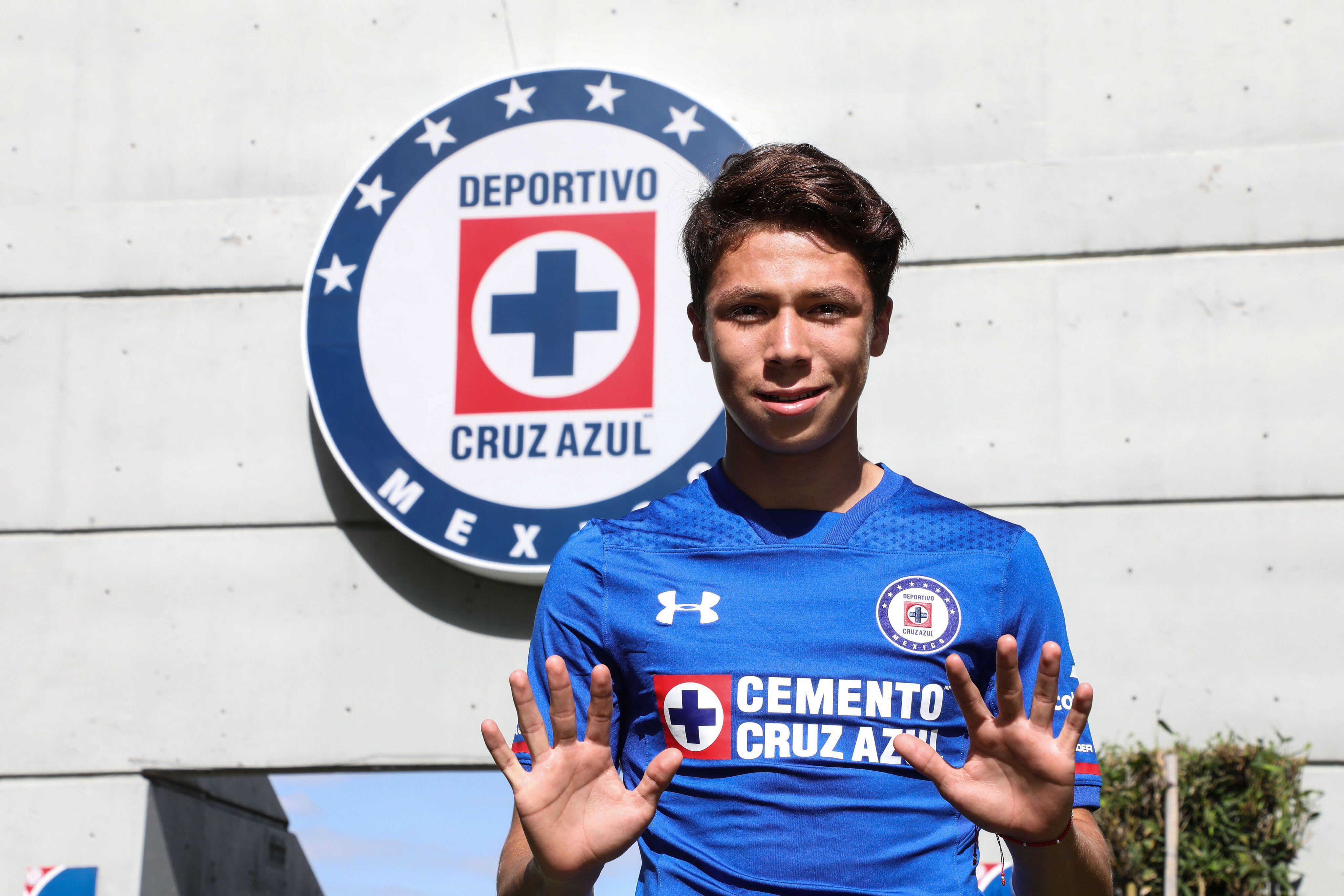 El Club América busca el fichaje del lateral de Cruz Azul, Rodrigo Huescas. (Foto: twitter/ @CruzAzul