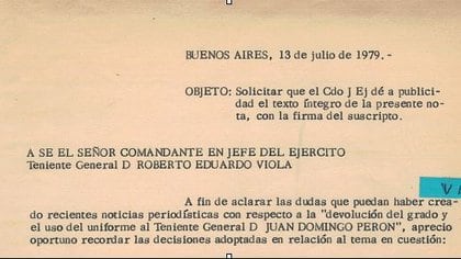 Nota de Jorge Raúl Cargagno a Roberto Viola en 1979 sobre la restitución del grado de General a Juan Domingo Perón